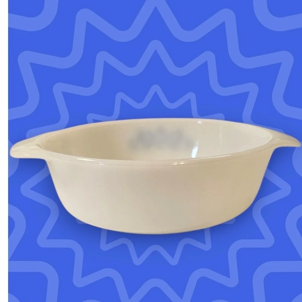 VTG Anchor Hocking Fire King #433 Blue Cornflower 1.5 qt Oval Casserole With Lid